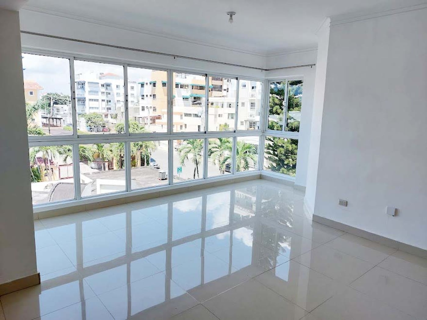Apartamento de dos habitaciones en Urb. Fernández – foto 2