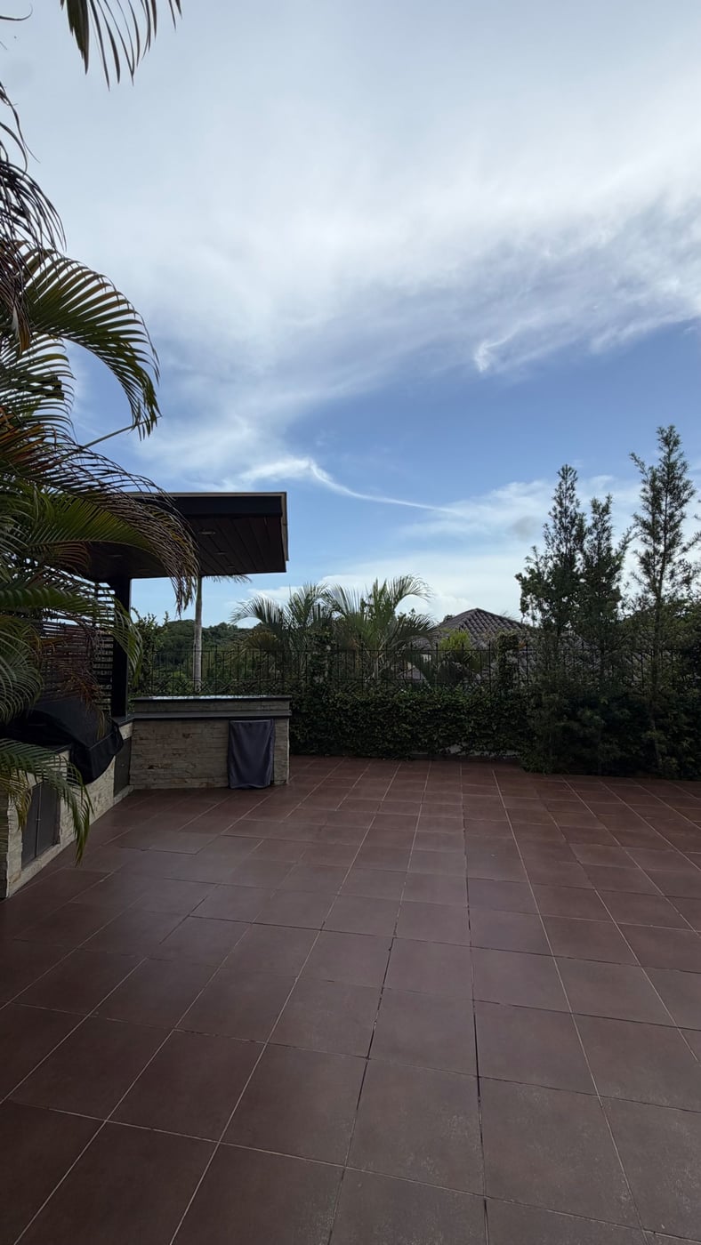 Casa amplia con terraza en residencial Cerrado – foto 4