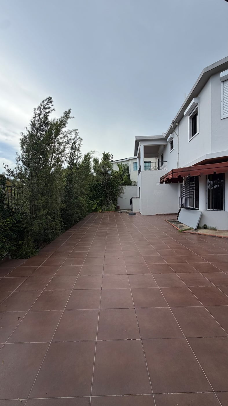 Casa amplia con terraza en residencial Cerrado – foto 5