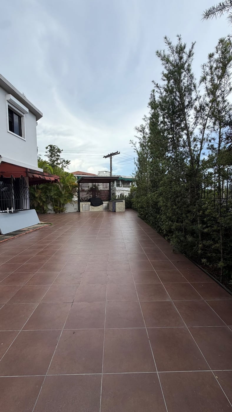 Casa amplia con terraza en residencial Cerrado – foto 6
