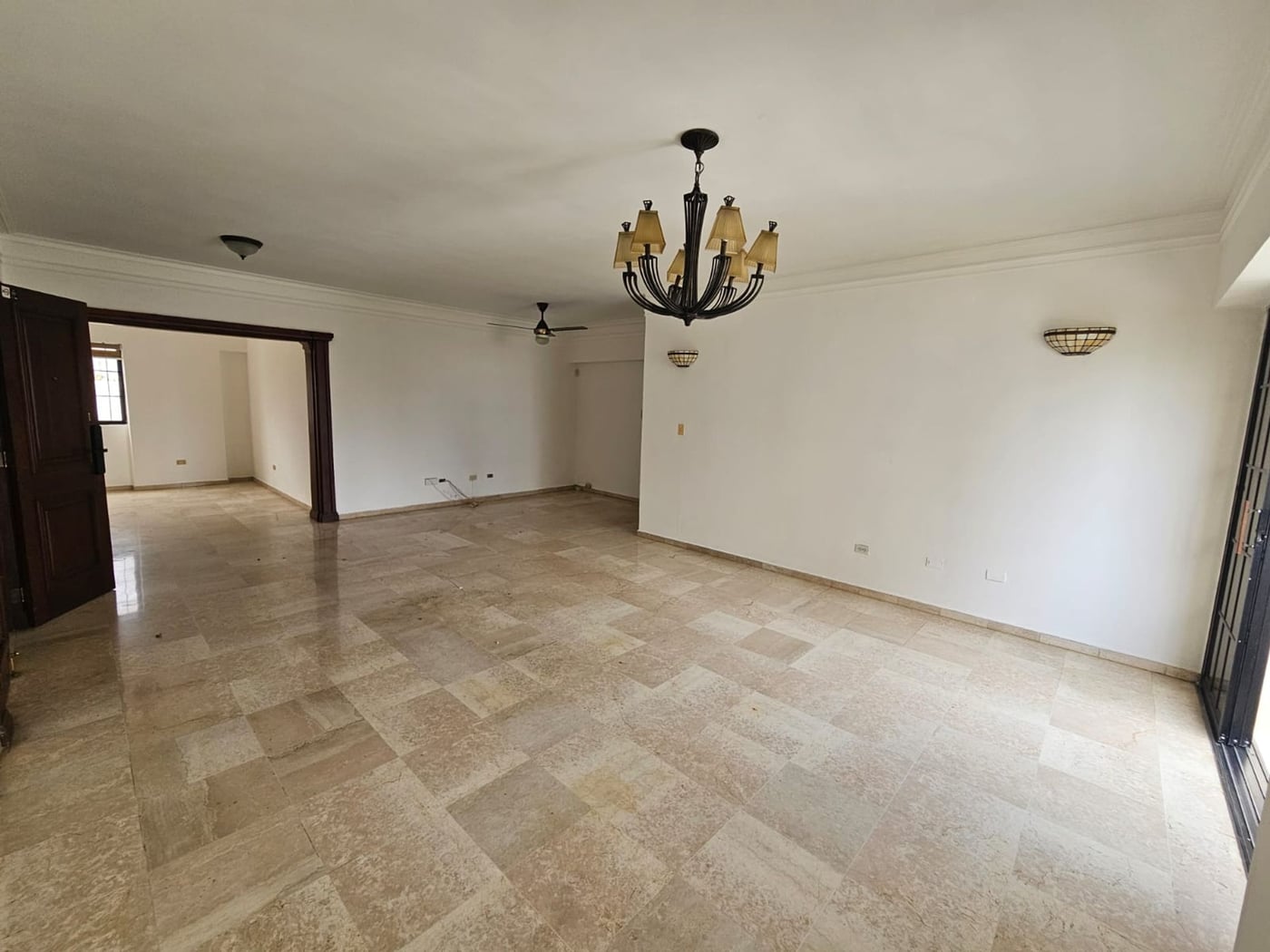 VENTA DE APARTAMENTO EN 5TO NIVEL EN ENSANCHE NACO – foto 2