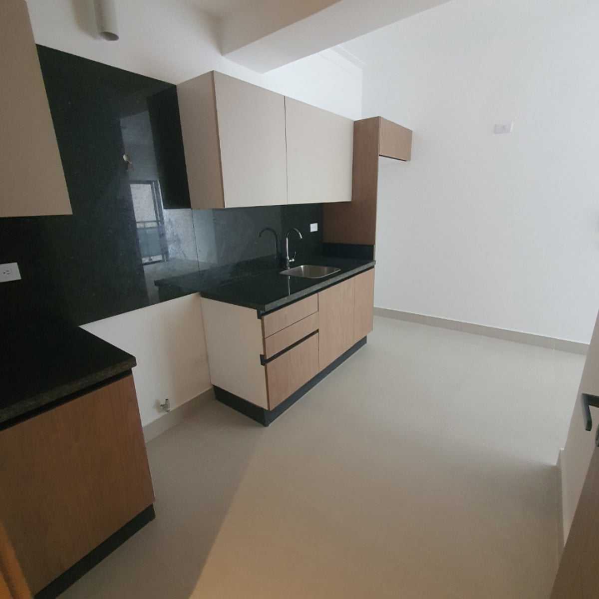 SE VENDE APTO DE 1 HABITACION – foto 1