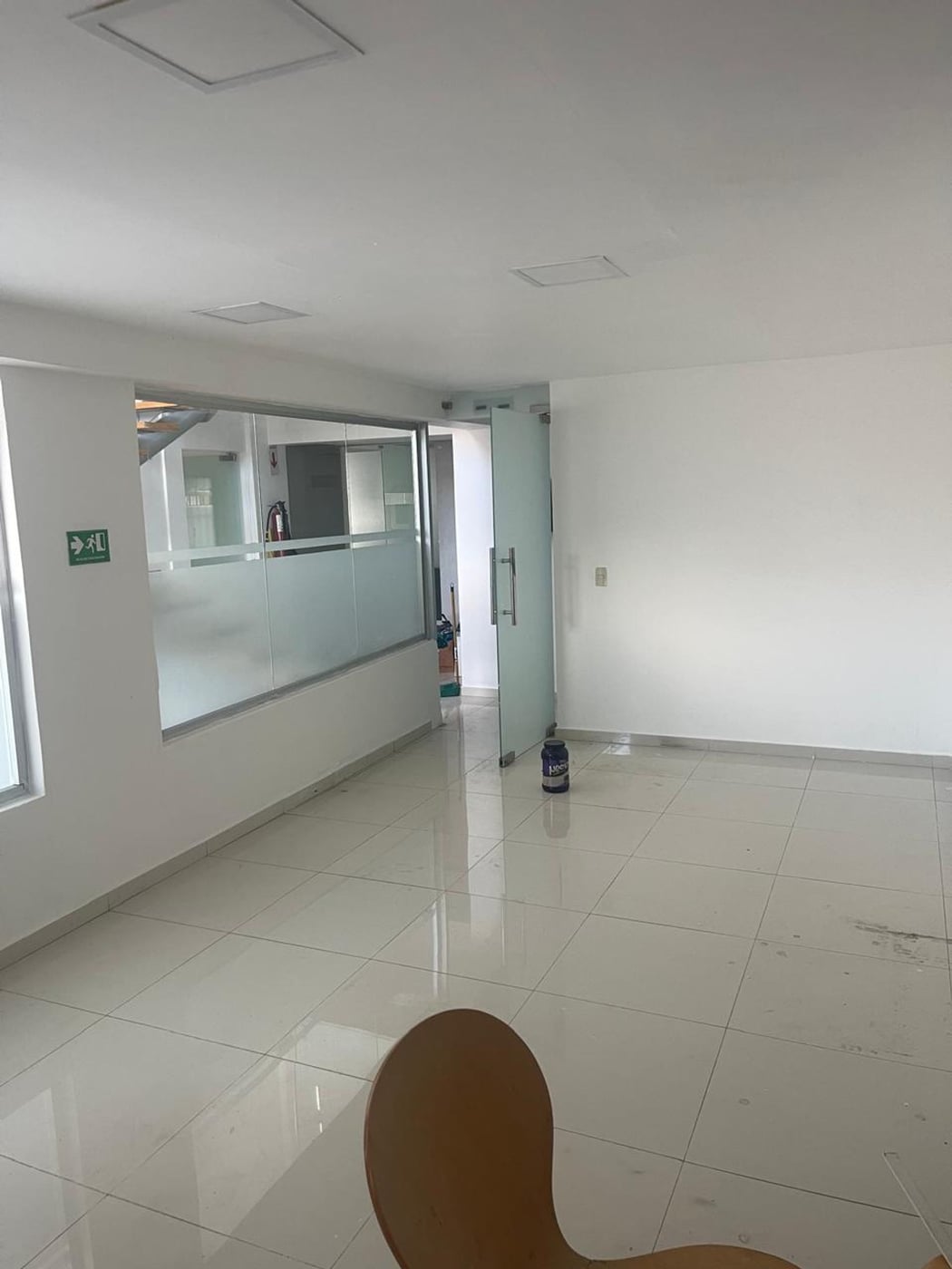 Alquilo local comercial: 4 oficinas + almacen – foto 6