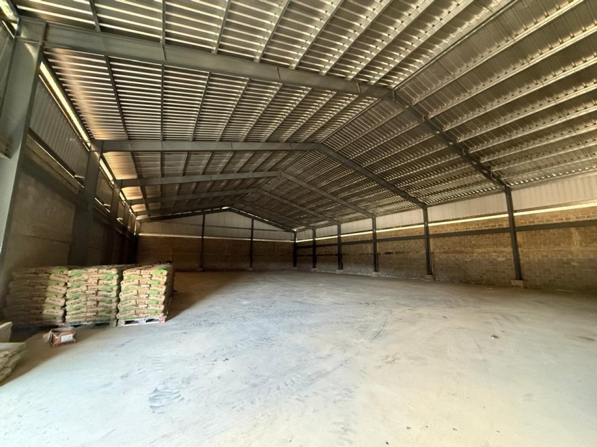 Nave en el Km 22 – foto 5