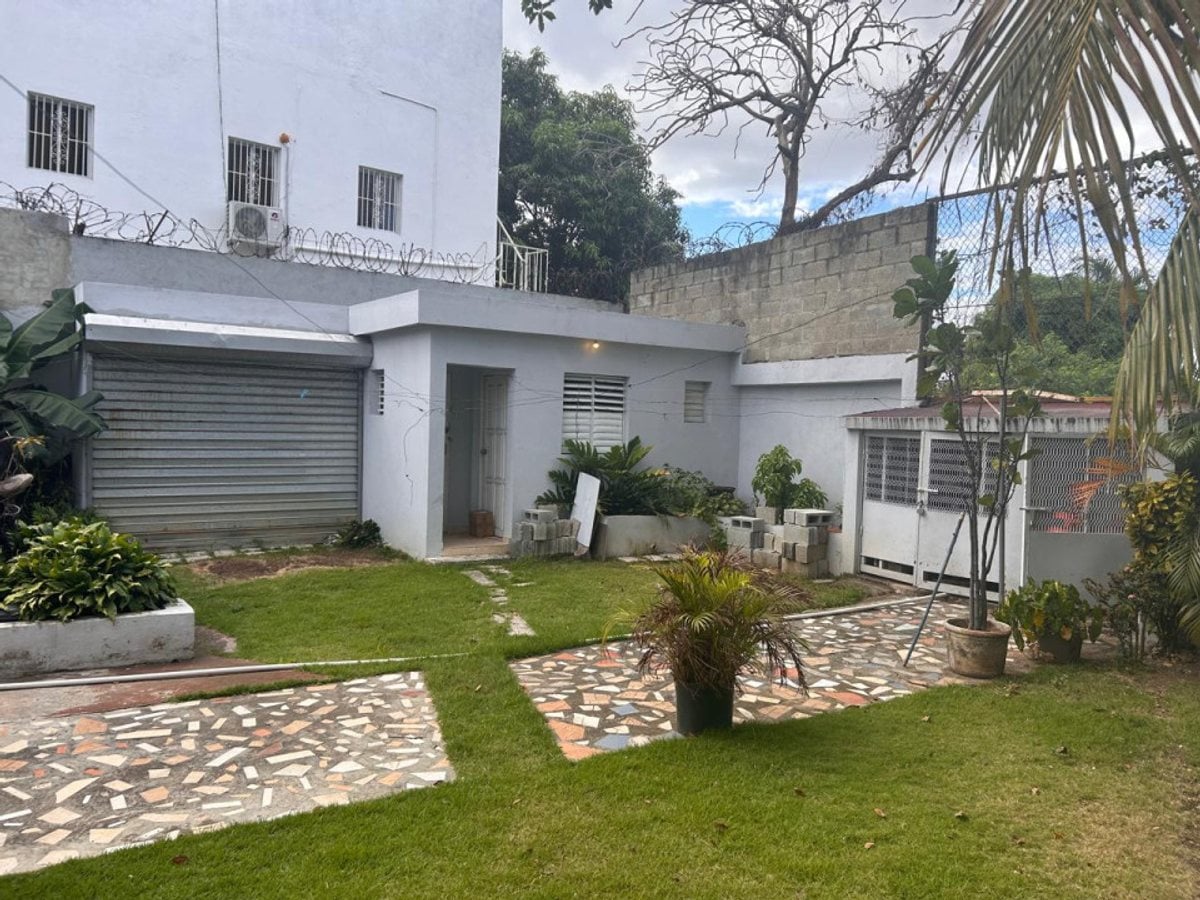 Casa en venta en Las Caobas, Santo Domingo Oeste – foto 2