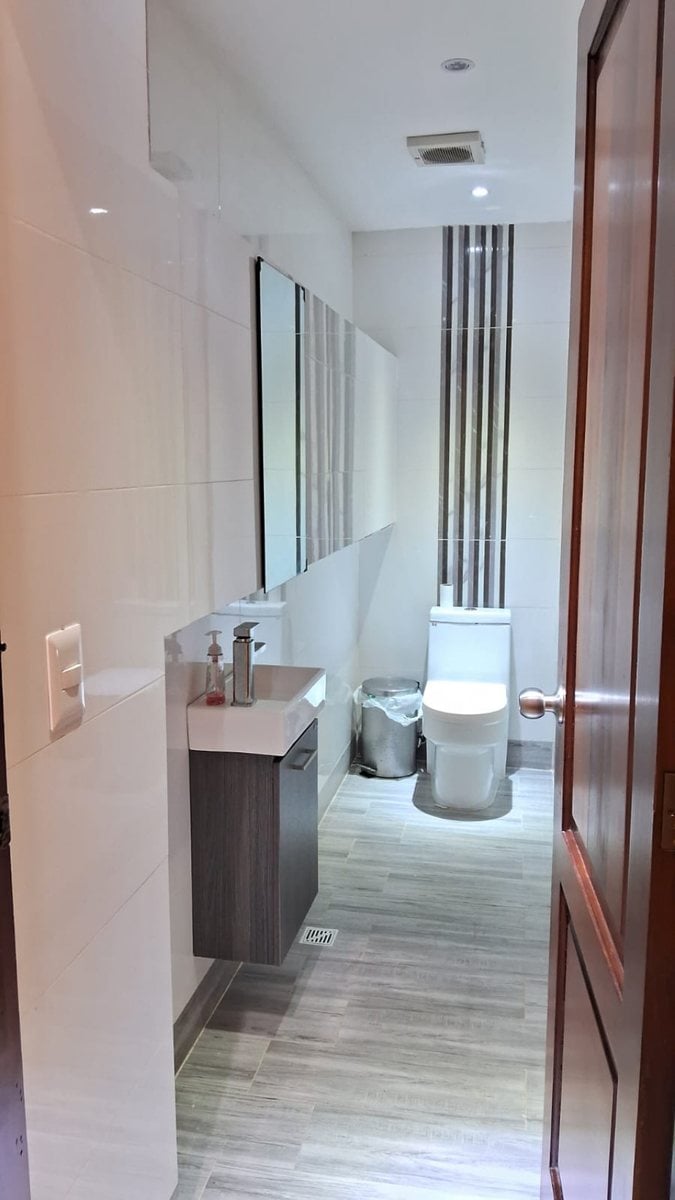 Local comercial de 320m2 en Ensanche Naco, Santo Domingo – foto 9