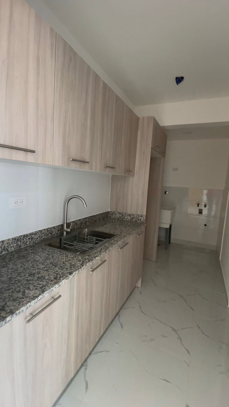 Zona oriental 3 habitaciones con Terraza privada – foto 7