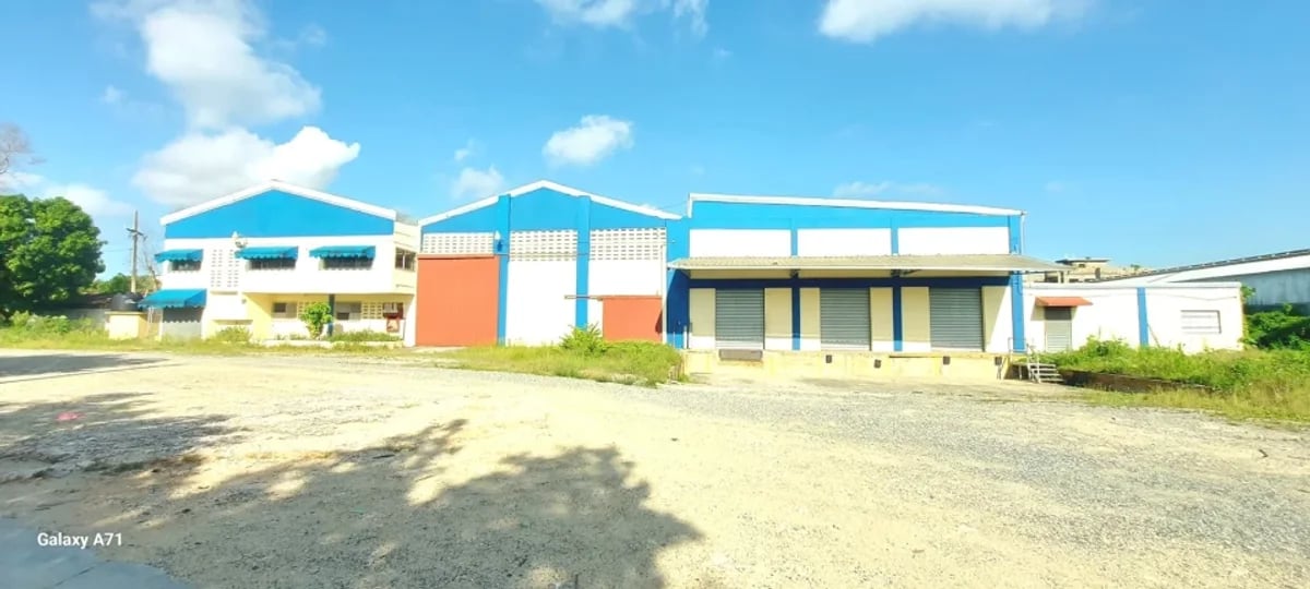 Propiedad Industrial en Santo Domingo Este – foto 1