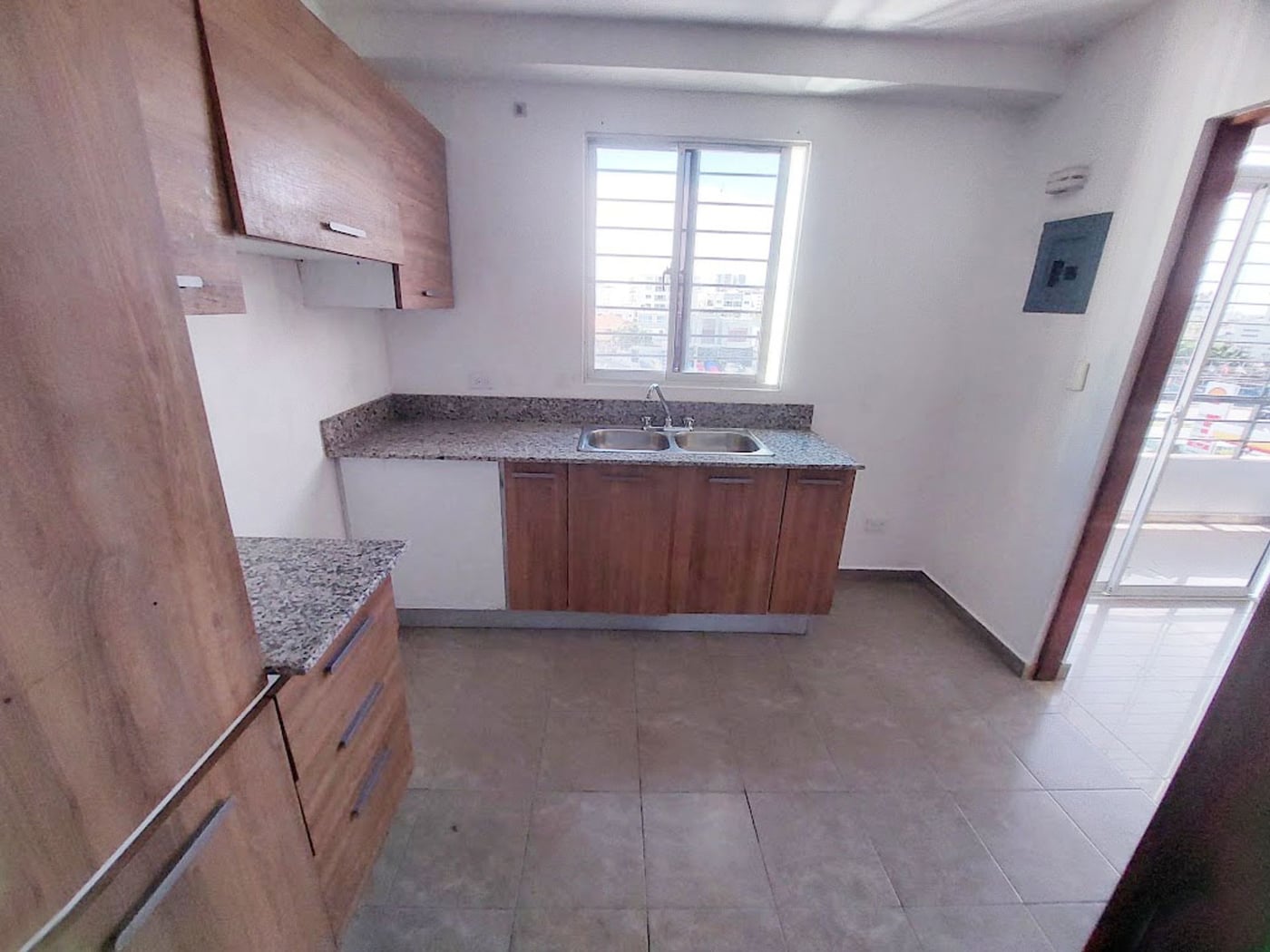 Apartamento de 3hab, 2.5b en Evaristo Morales – foto 7