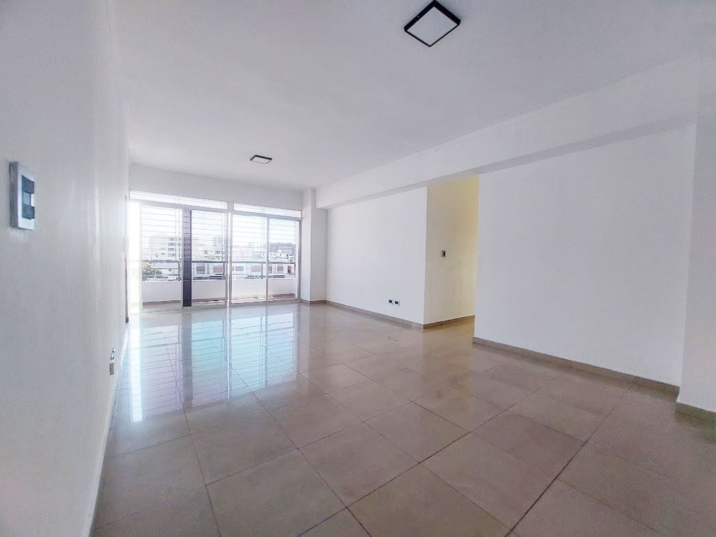 Apartamento de 3hab, 2.5b en Evaristo Morales – foto 3