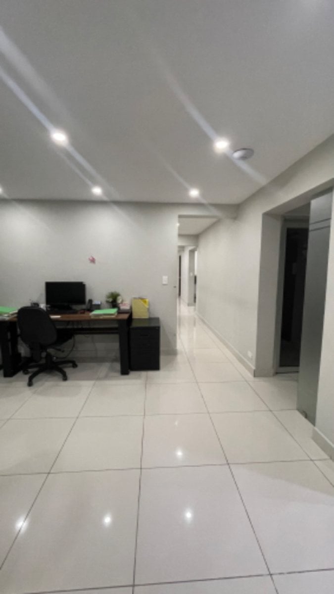 Local de oficina en alquiler – foto 9