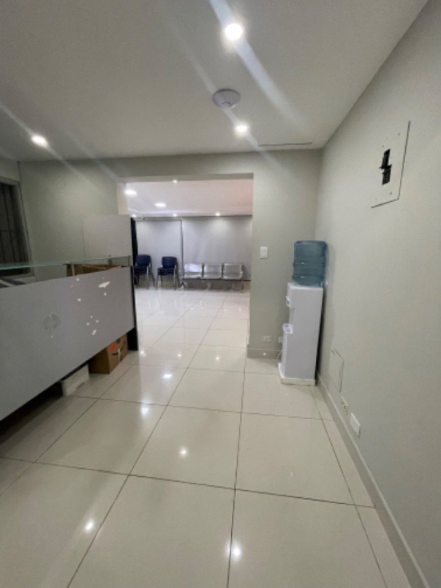 Local de oficina en alquiler – foto 5