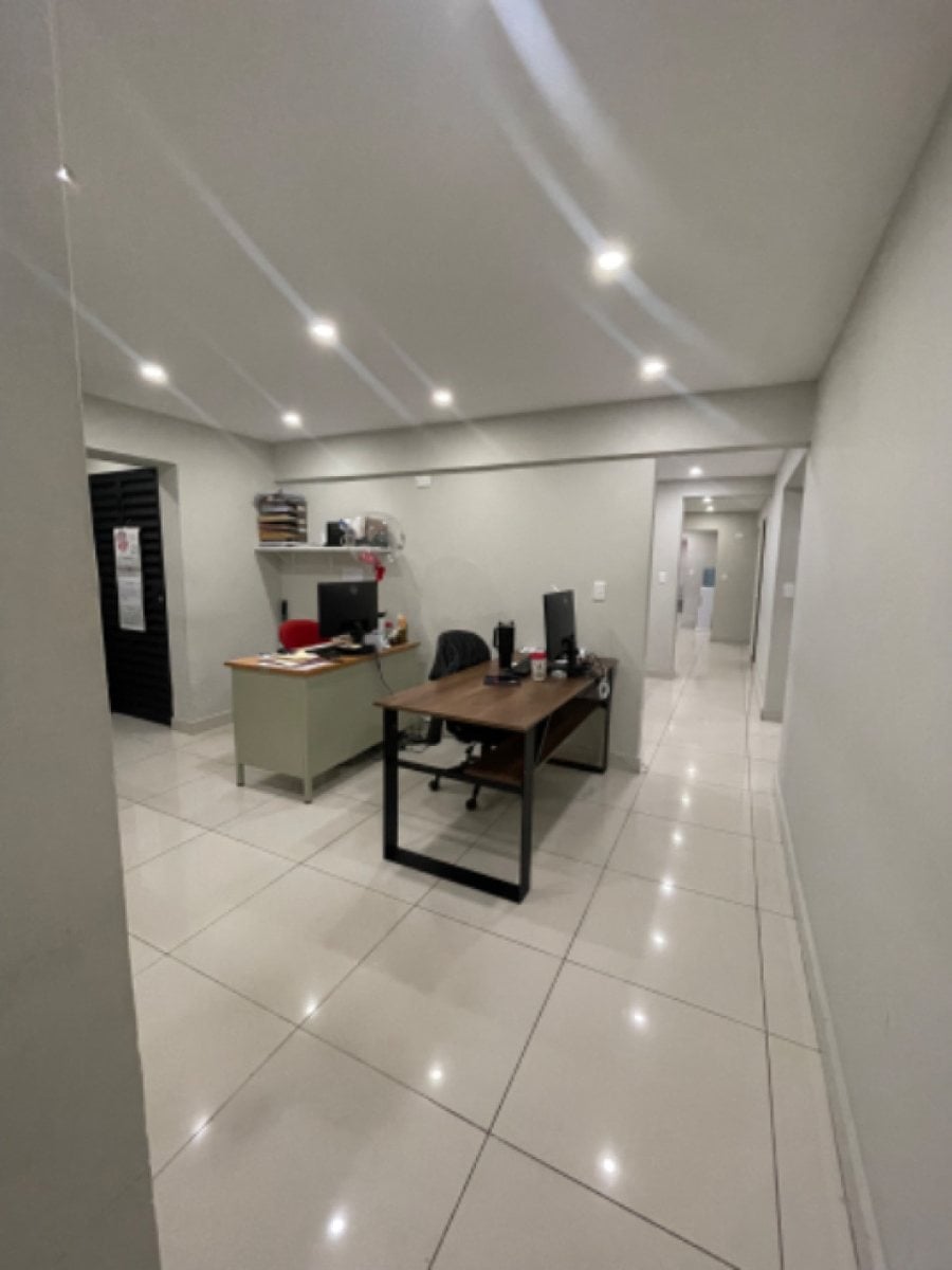 Local de oficina en alquiler – foto 7