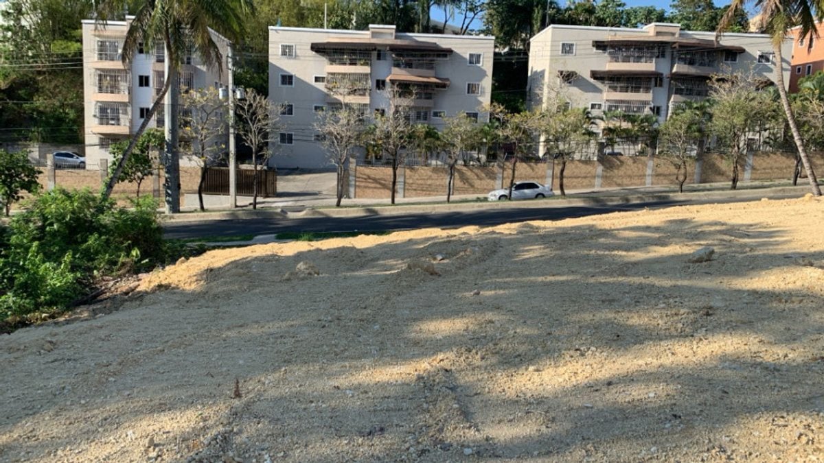 Terreno en Arroyo Hondo, Santo Domingo – foto 3