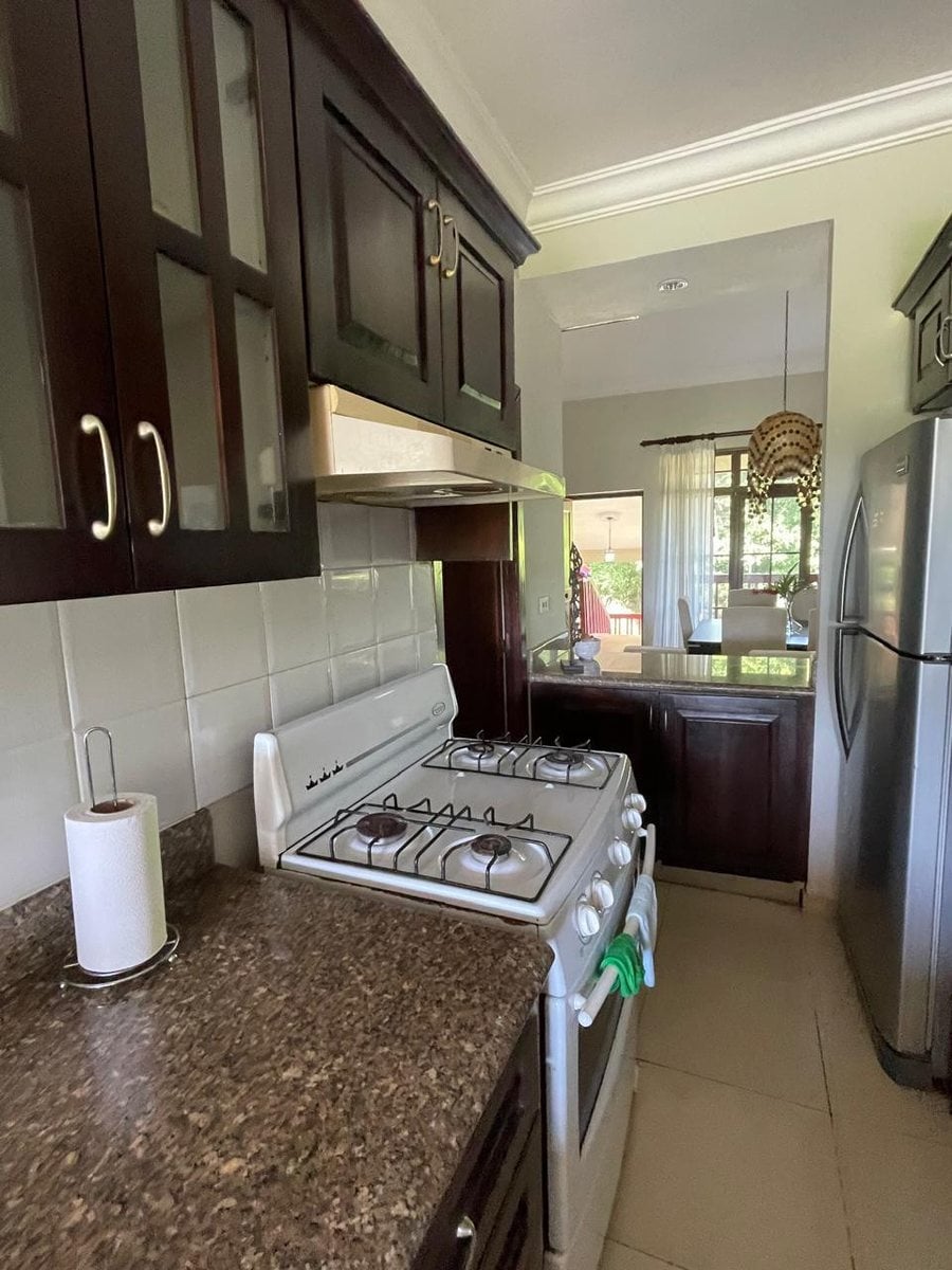 Apartamento 2H/2.5BA con vista al golf – foto 8