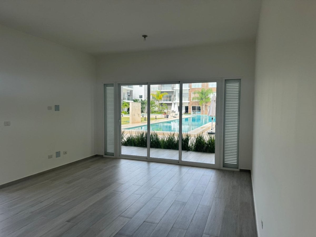 Apartamento en Planta Baja en Cana Bay Vista a la Piscina – foto 1