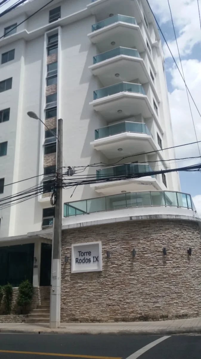 Apartamento en Urbanización Real, Santo Domingo – foto 1
