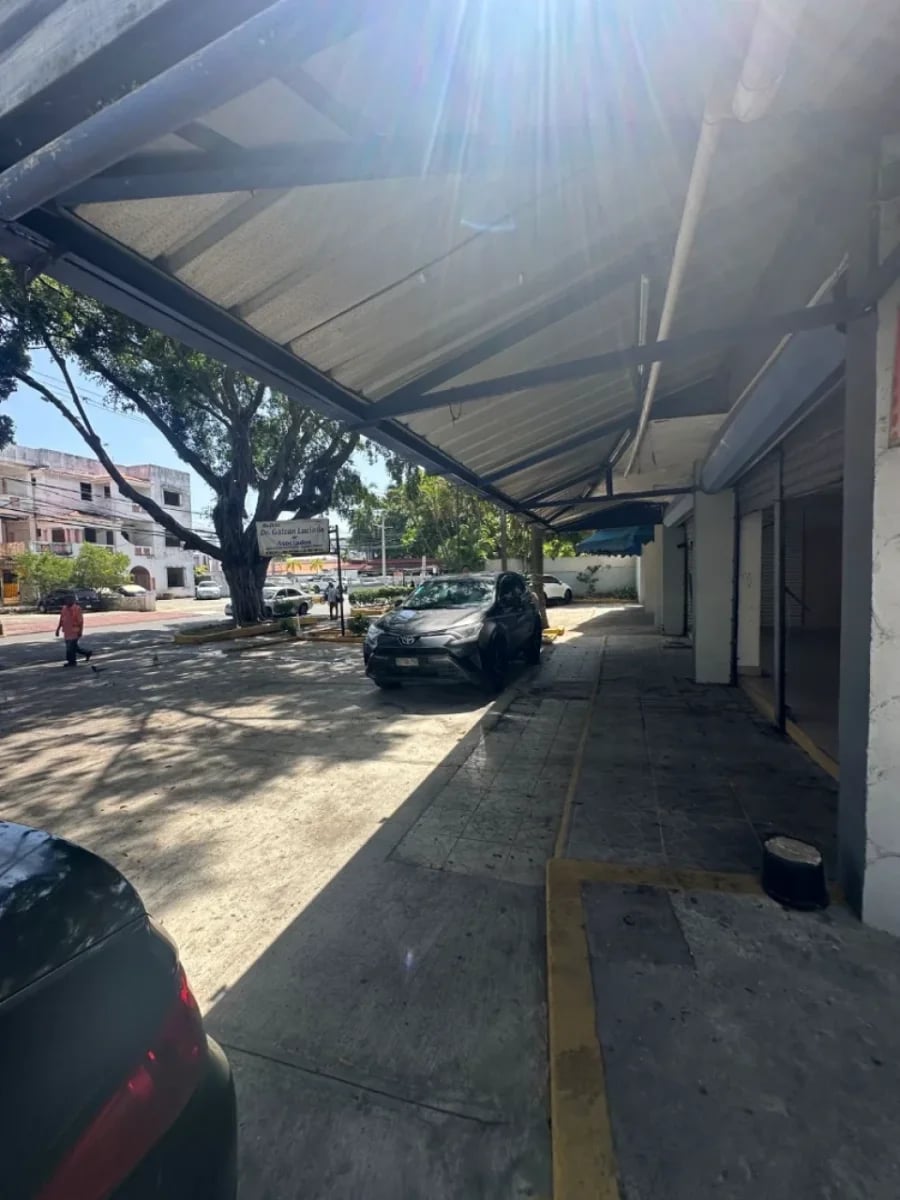 Local comercial en alquiler en Gazcue – foto 2