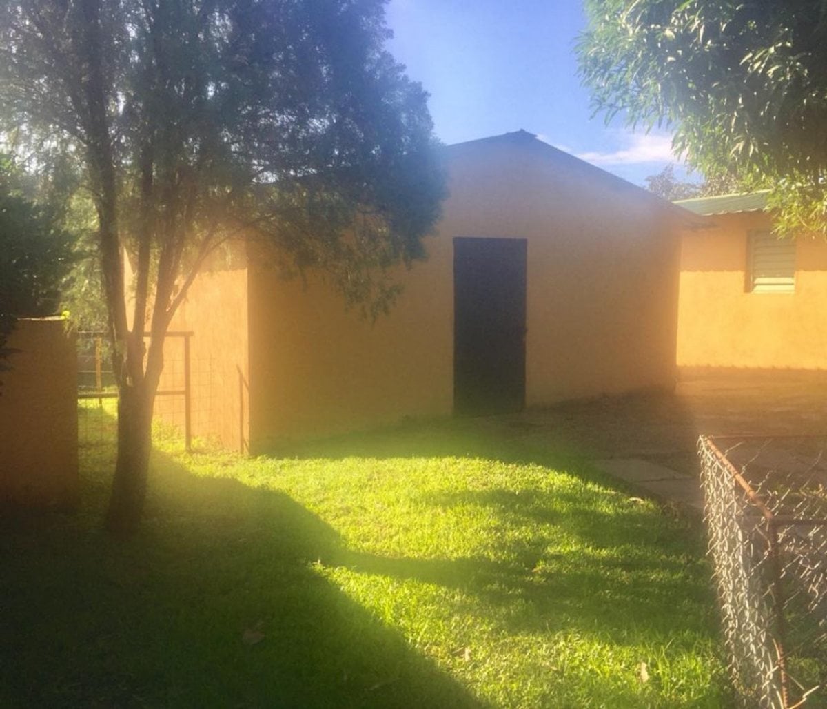 Finca limitada por rio para crianza de caballos – foto 10