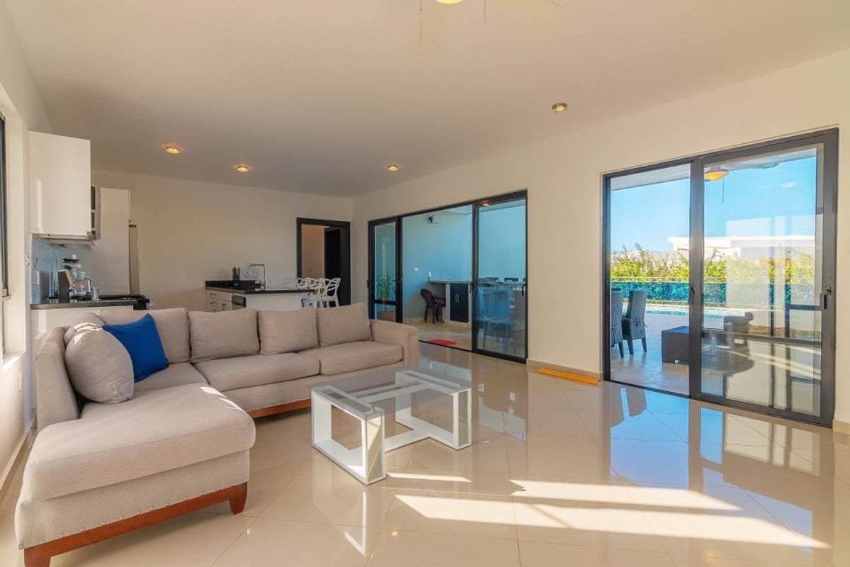 Oasis contemporáneo de 4 habitaciones en Casa Linda – foto 8