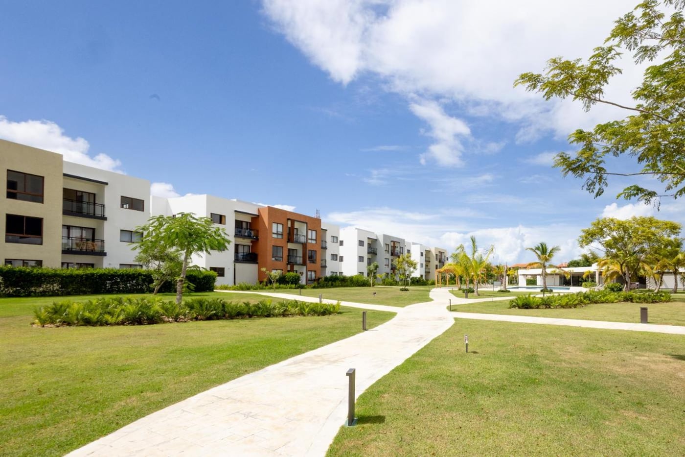 Exelente unidad disponible en Costa Bavaro Garden – foto 5