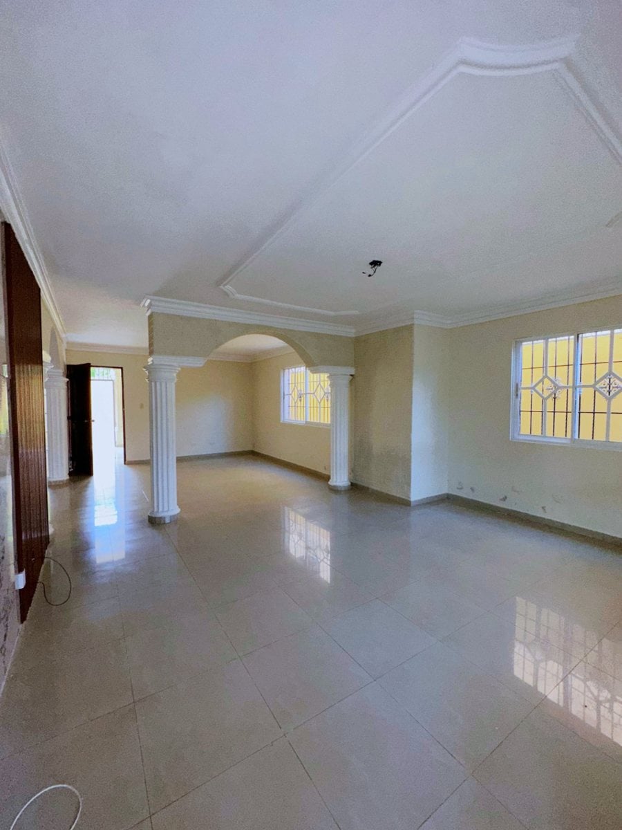 Casa de dos niveles en Prado Oriental, Santo Domingo Este – foto 4
