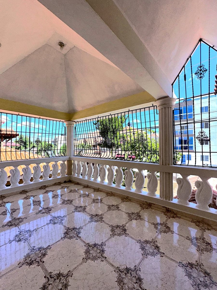 Casa de dos niveles en Prado Oriental, Santo Domingo Este – foto 3