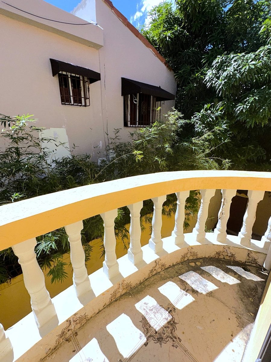Casa de dos niveles en Prado Oriental, Santo Domingo Este – foto 10