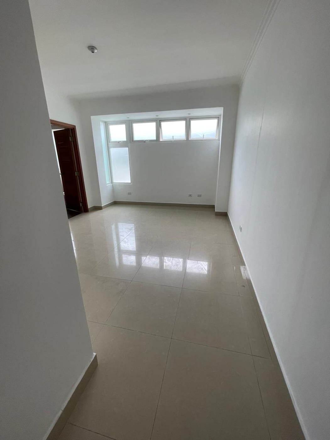 Apartamento en alquiler en Paraíso – US$1,300 – foto 4