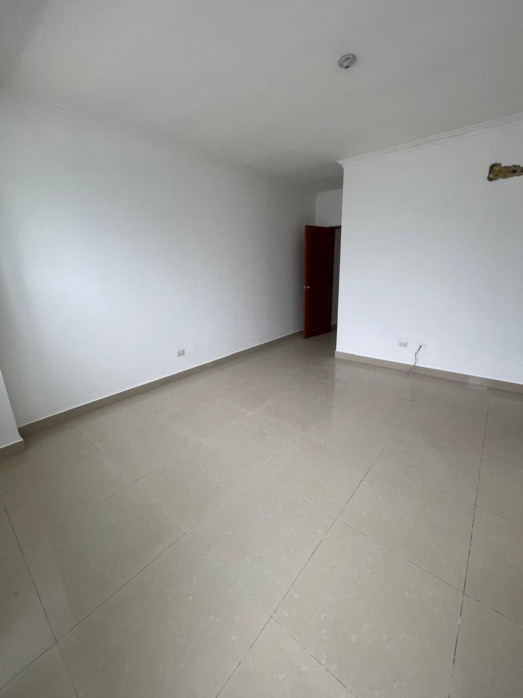Apartamento en alquiler en Paraíso – US$1,300 – foto 5