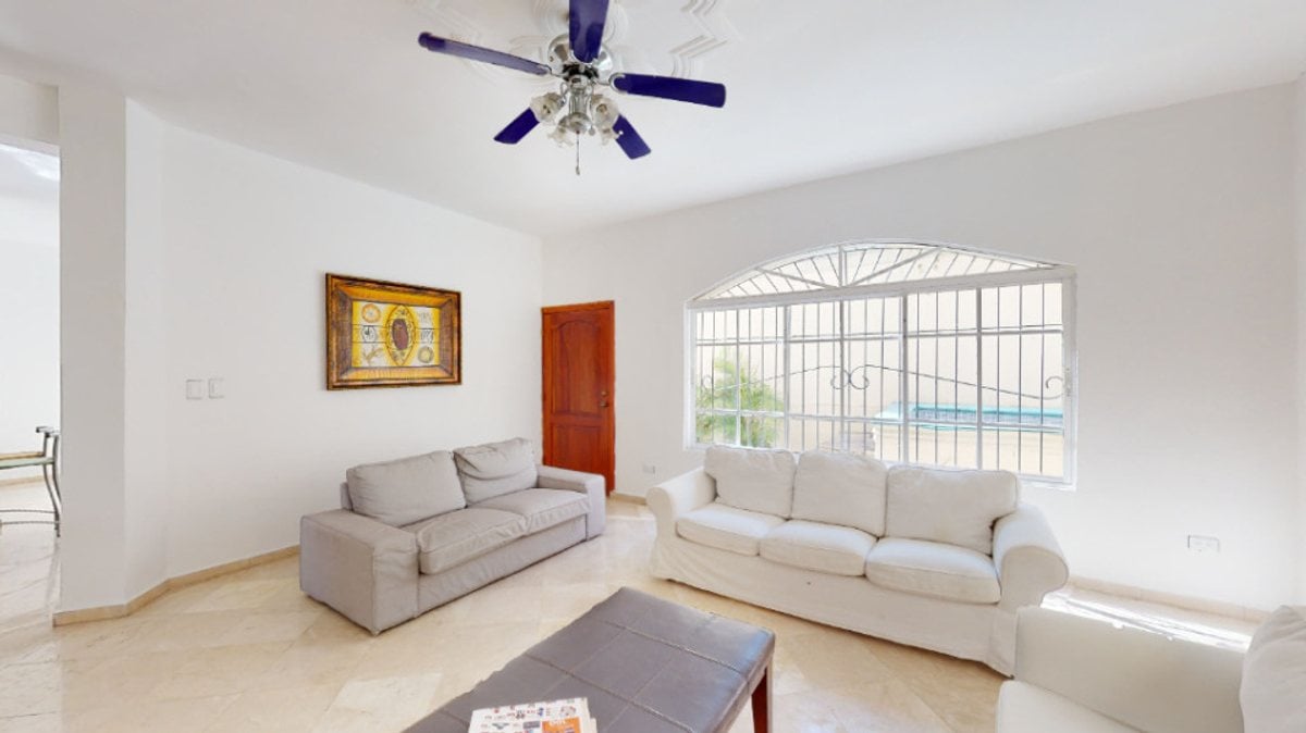 Casa en venta en Arroyo Hondo – foto 2