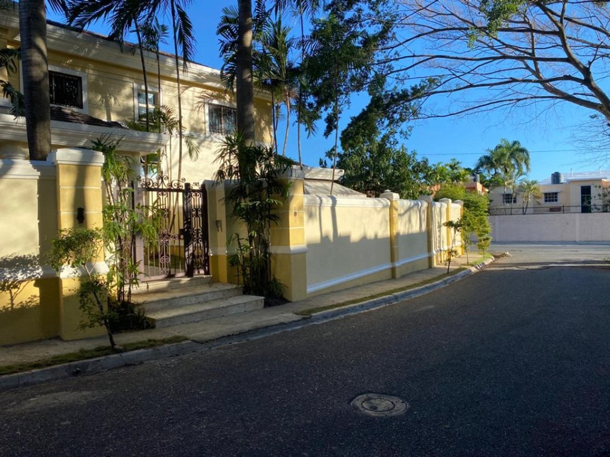 Casa / Solar En Las Praderas, Santo Domingo De Guz – foto 3