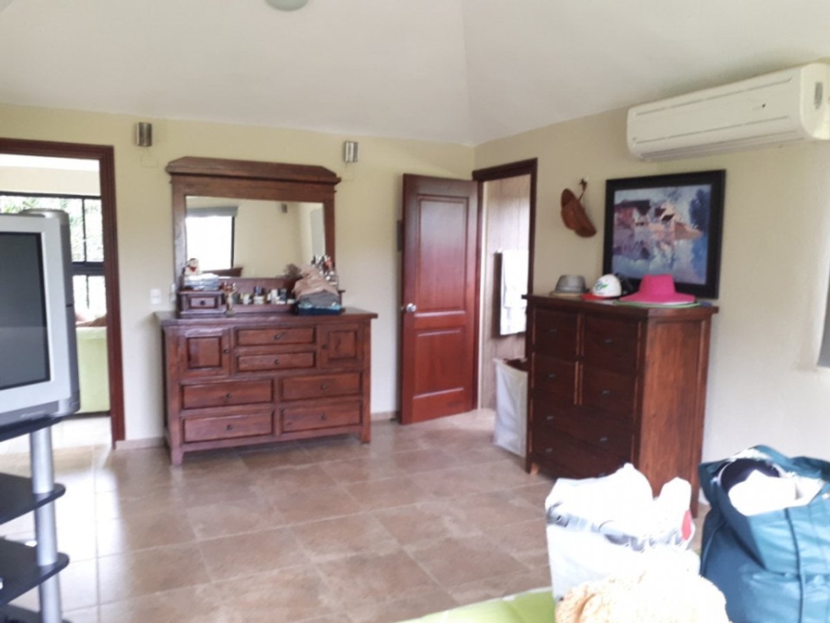 Finca en venta San Cristóbal, casa con piscina – foto 2