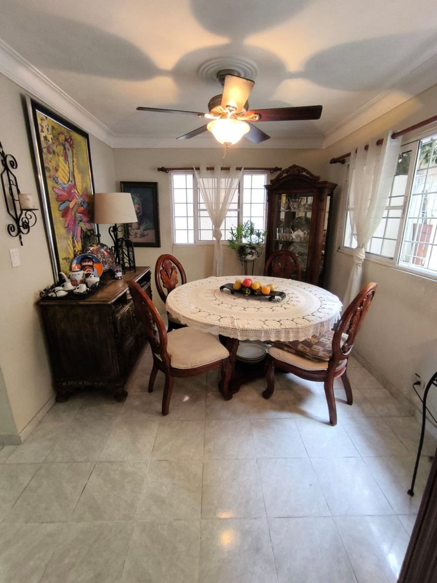 Casa en Reparto Los Tres Ojos, Santo Domingo – foto 4