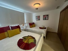 Apartamento de 3 dormitorios en alquiler en Marbella – foto 3