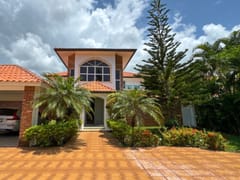 Casa en venta en Metro Country Club – foto 1