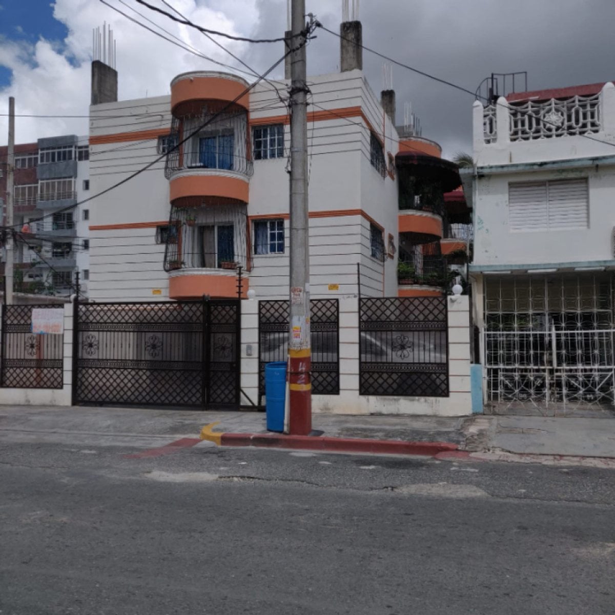 Edificio En Ensanche Ozama, Santo Domingo Este – foto 1