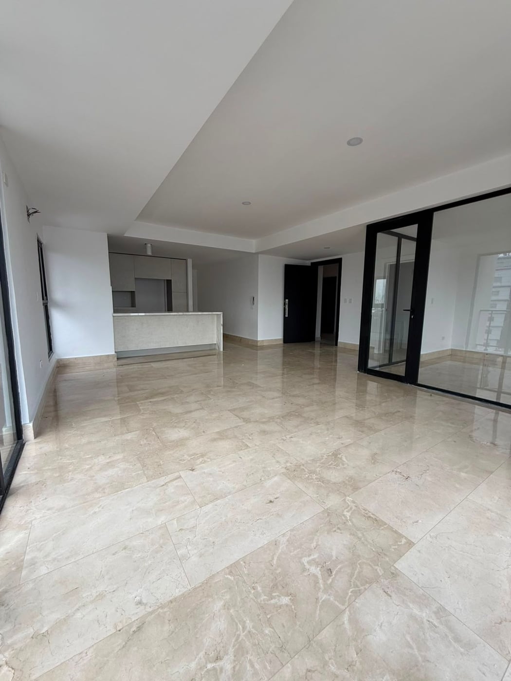 Se vende apto de 3 habitaciones en Mirador Sur – foto 10