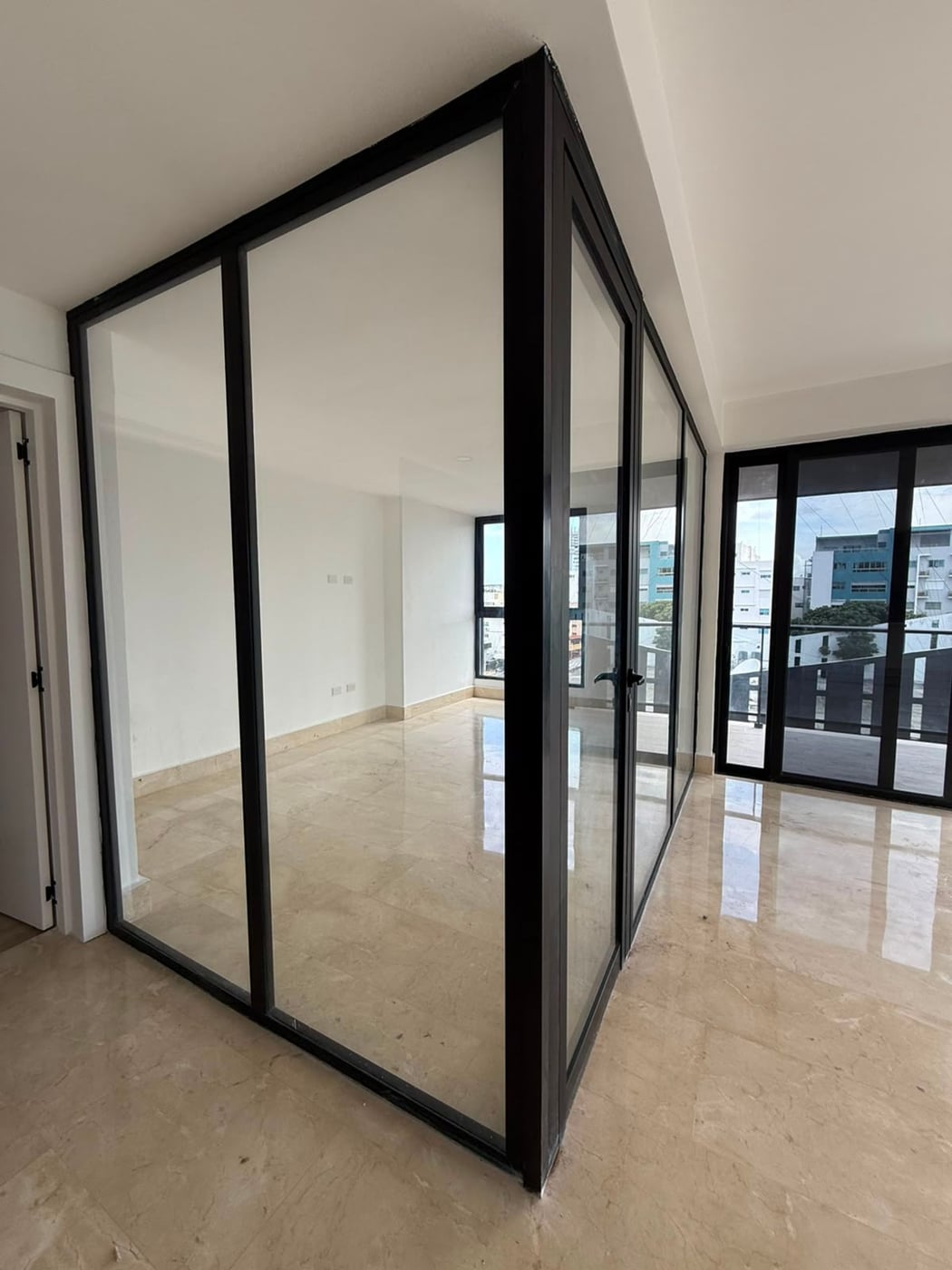 Se vende apto de 3 habitaciones en Mirador Sur – foto 7