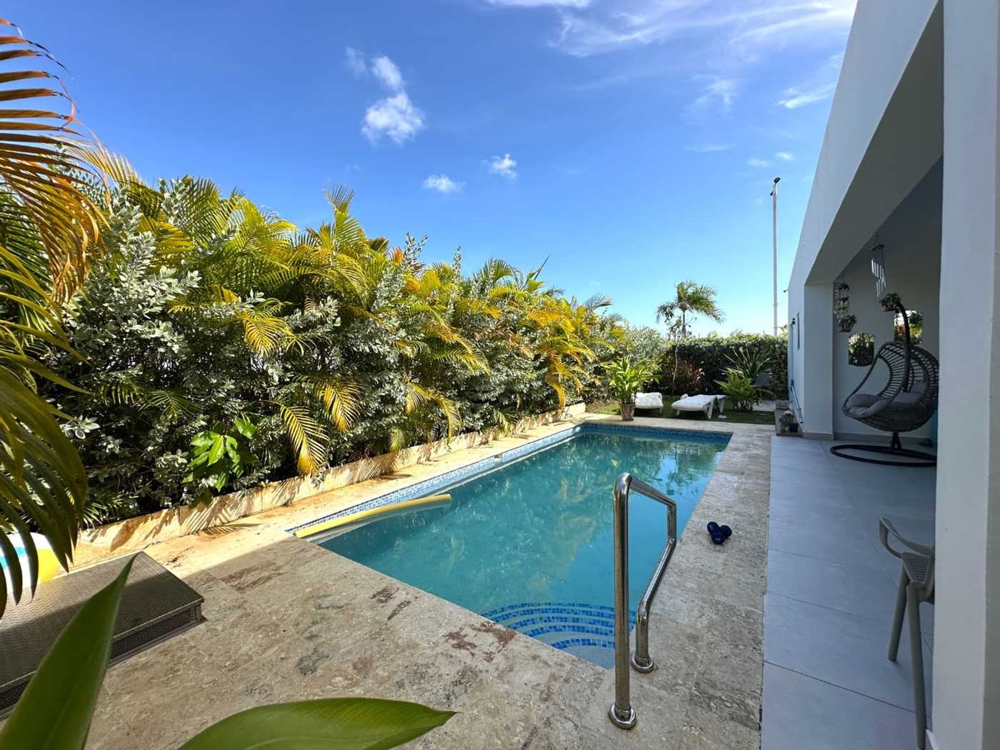 Amplia villa de 3 habitaciones con piscina privada – foto 2