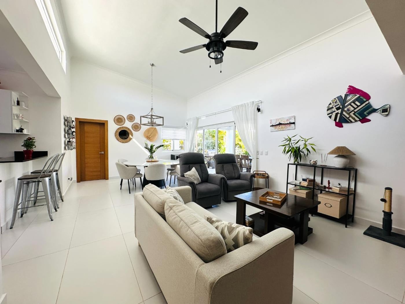 Amplia villa de 3 habitaciones con piscina privada – foto 4