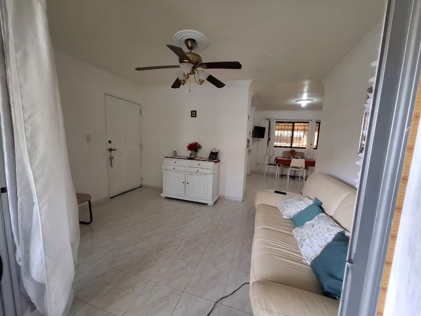 Apartamento venta Los Prados, prox. a la Churchill – foto 2