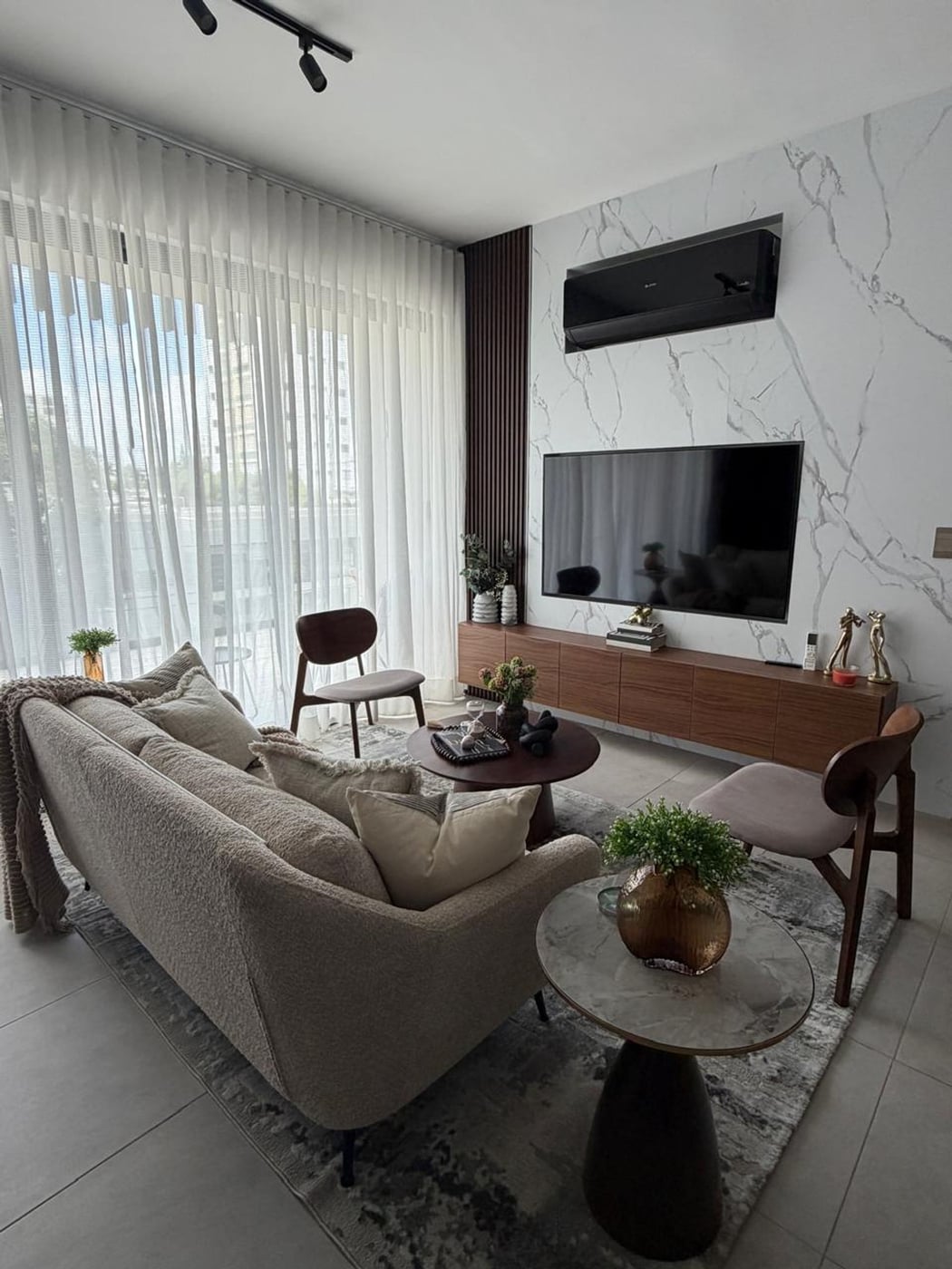 APARTAMENTO EN ALQUILER EN PIANTINI – foto 1