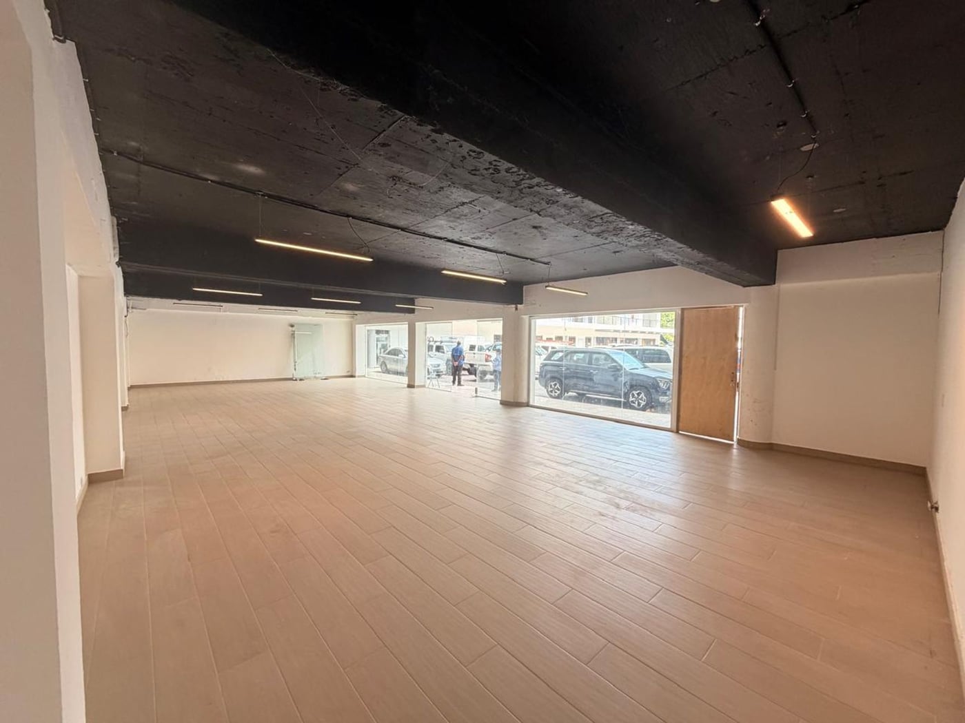 Local Comercial en primer piso plaza en Piantini – foto 5