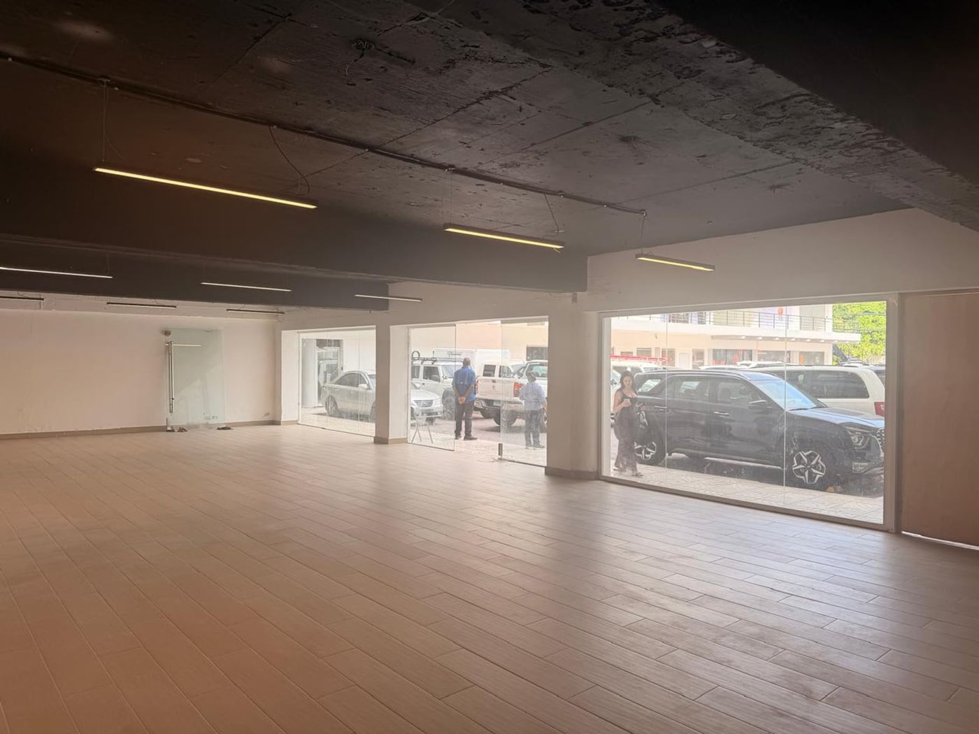 Local Comercial en primer piso plaza en Piantini – foto 6