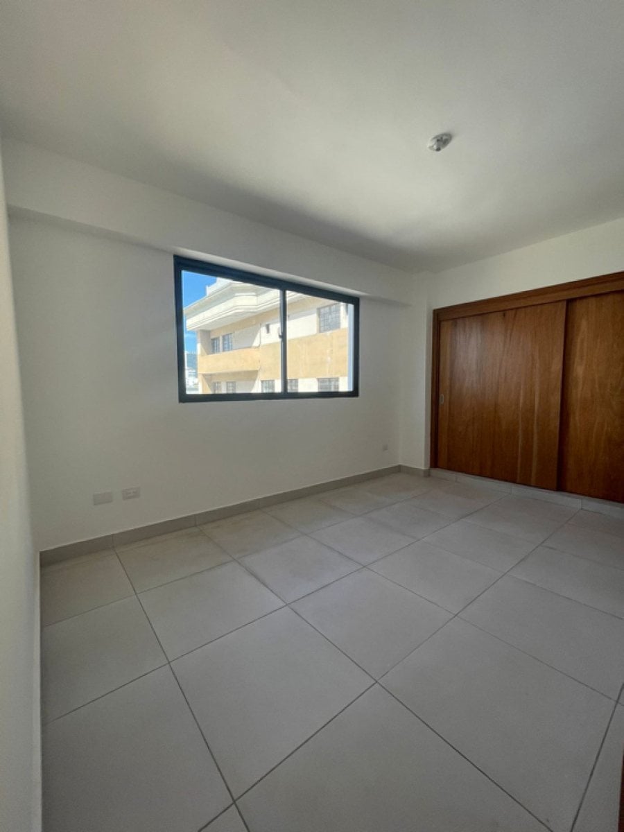 Apartamento en Evaristo Morales, Santo Domingo – foto 11