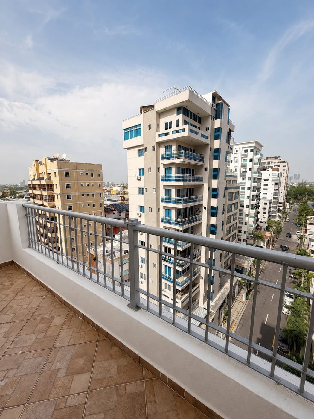 Apartamento en venta en Ensanche Naco, piso alto – foto 1