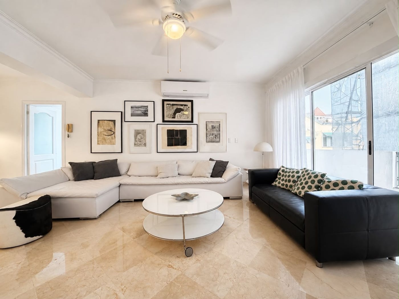 Apartamento en venta en Ensanche Naco, piso alto – foto 2