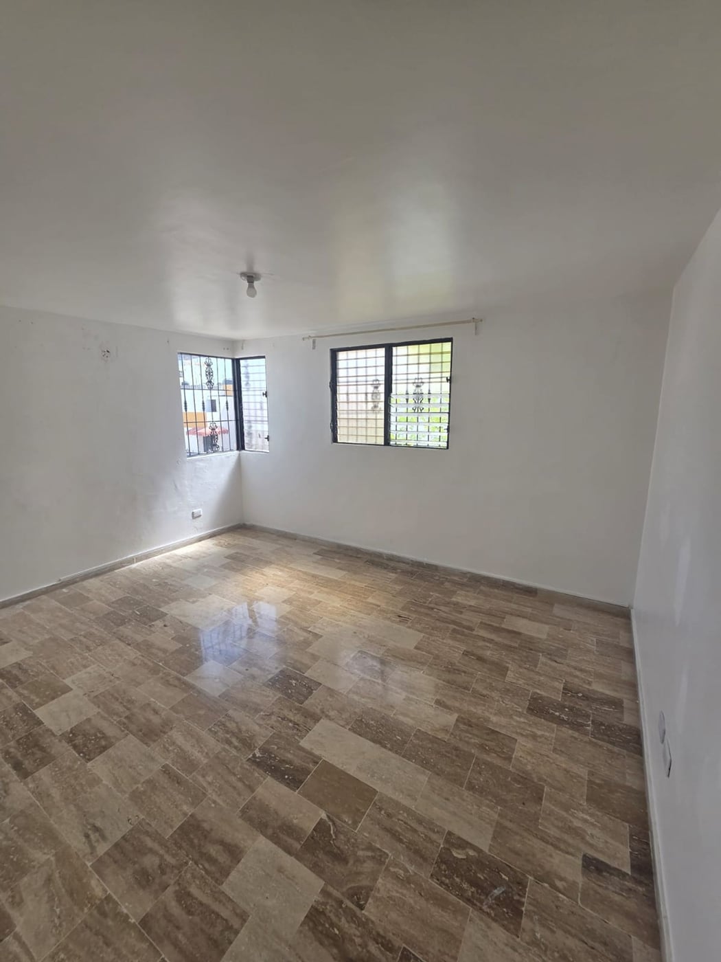 Casa de 2 Niveles en Los Peralejos – foto 2