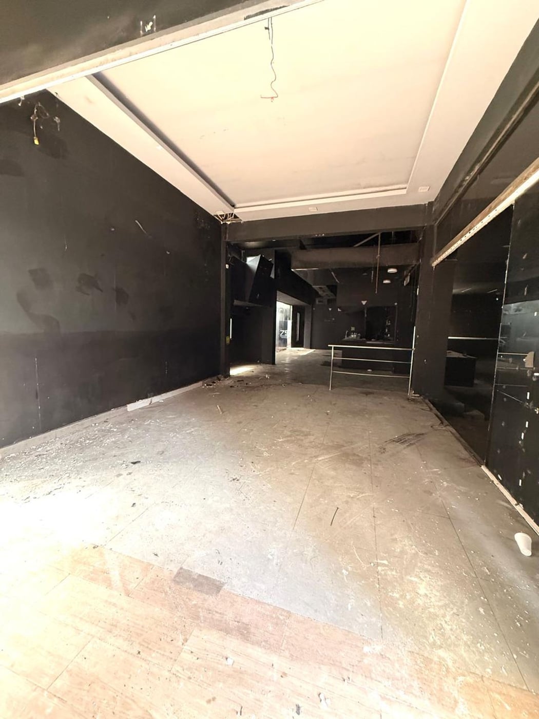 Edificio localizado en el Poligono Central – foto 1